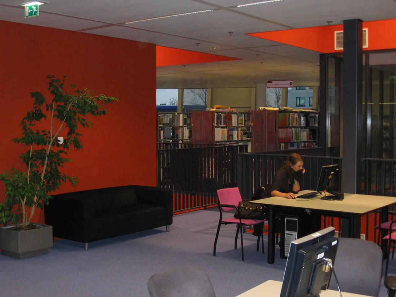 Expanded library hours at Dusseldorf's central library on weekends