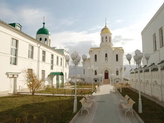 Greenhouse Design Analysis: 12-Year Practical Testimonial