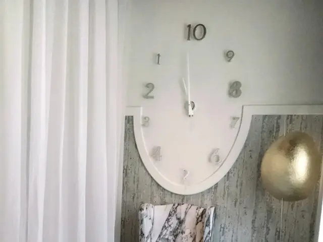 Cleaning and Preparing Metal Garden Furniture for Outdoor Dining - Tips for a Dining Space Refresh