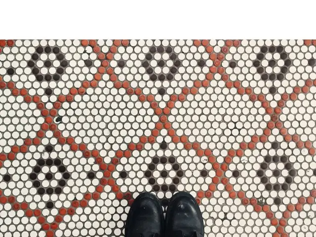 Delve and Discover in the World of Grubs