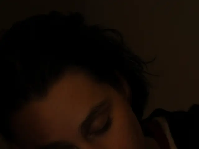 Strategies for Modifying Sleep Patterns in Response to Nature's Seasonal Shifts