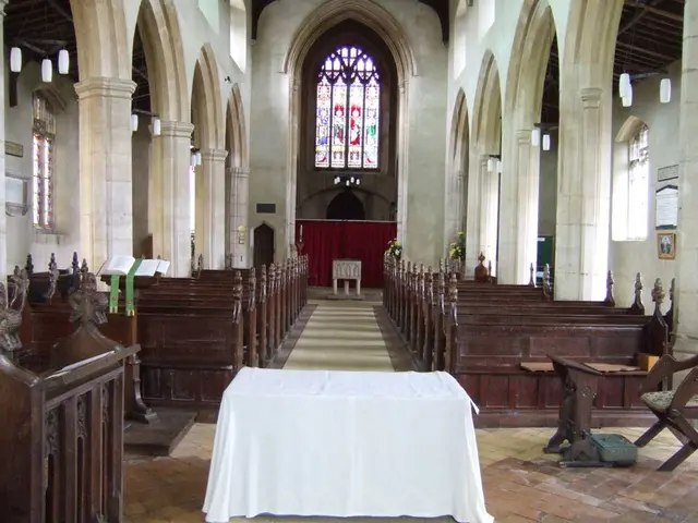 Guidelines for Assisting in Reducing Clutter for Others