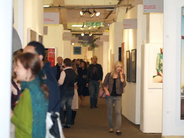 Using smartphone in Lübeck