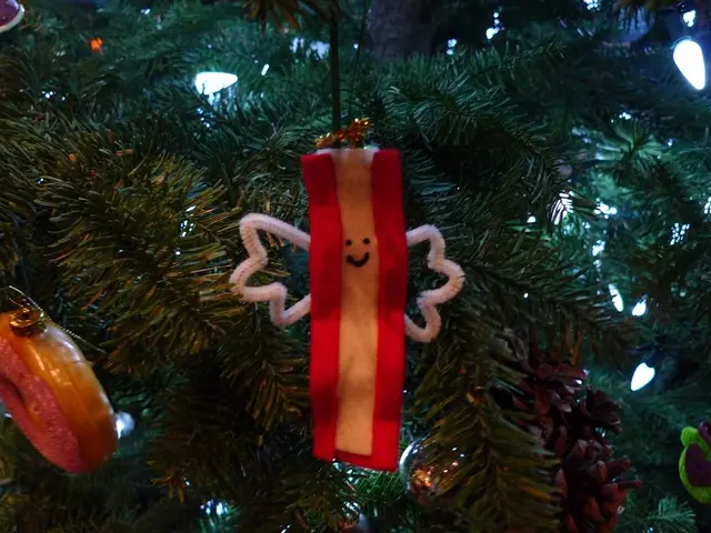 Nine Christmas Tree Design Ideas for Festive Motivation