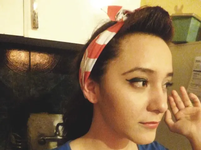 Washing machine contains three linens, resulting in freshened bed linen.