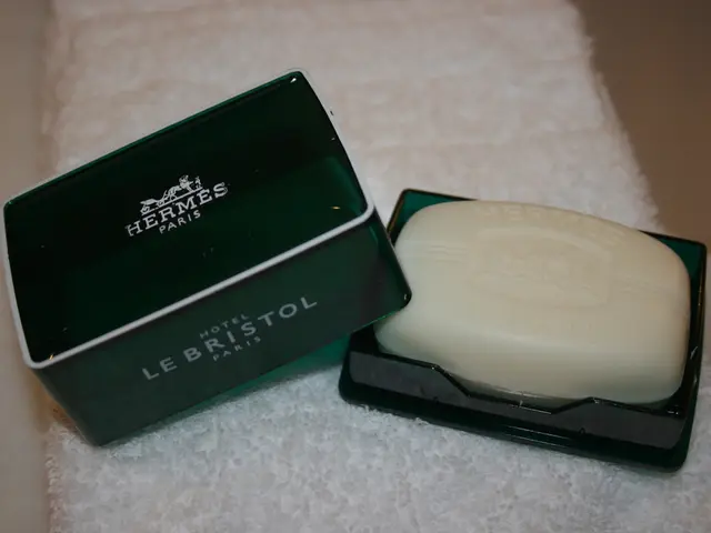 Eco-Friendly Laundry Detergent Option from L'AVANT: Impressive Choice for a Greener World