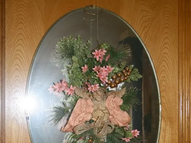 Unique Art Showcase: An Avant-Garde Exhibition for Bold Art Lovers