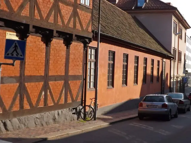 Street Lessingstraße transforms into a cycle path: establishment of a cycling route towards St....